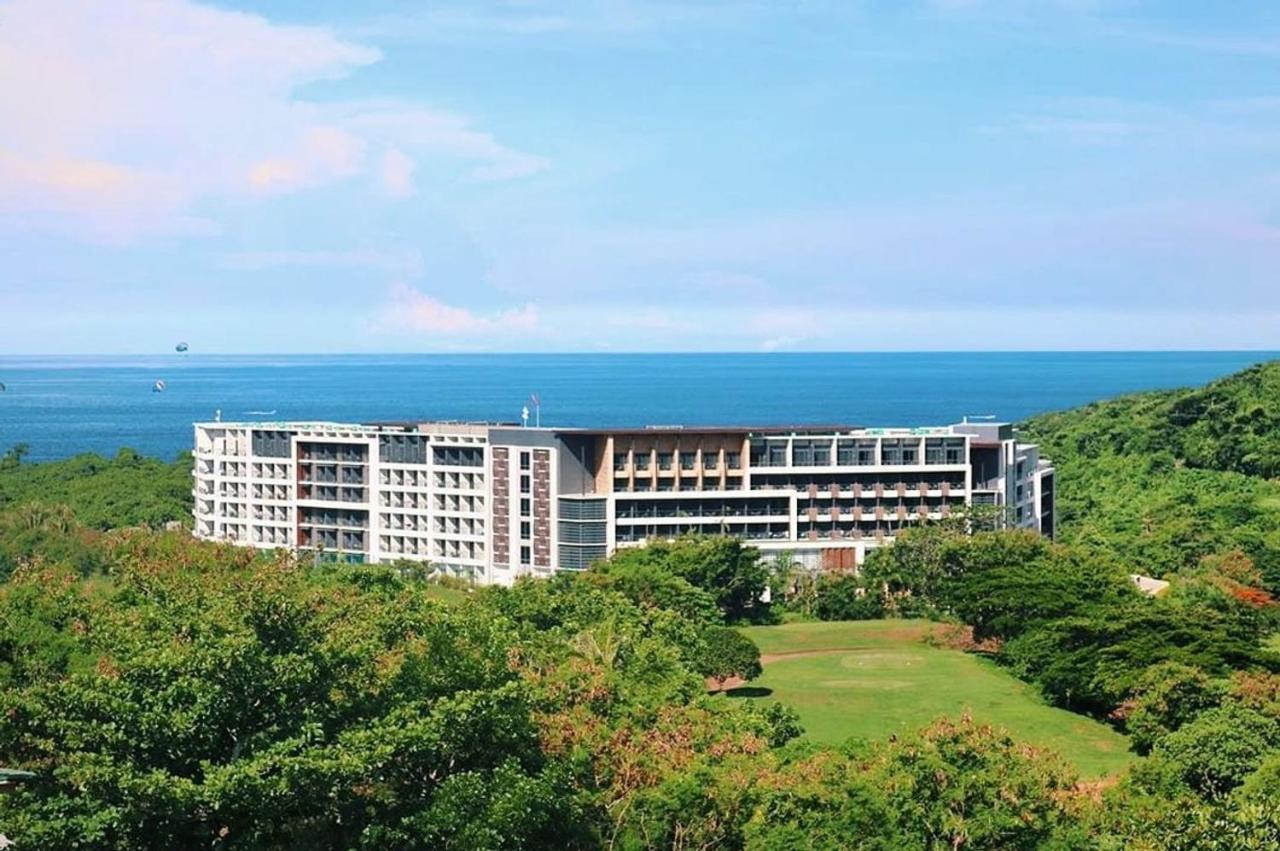 Savoy Hotel Boracay Newcoast Yapak Zewnętrze zdjęcie